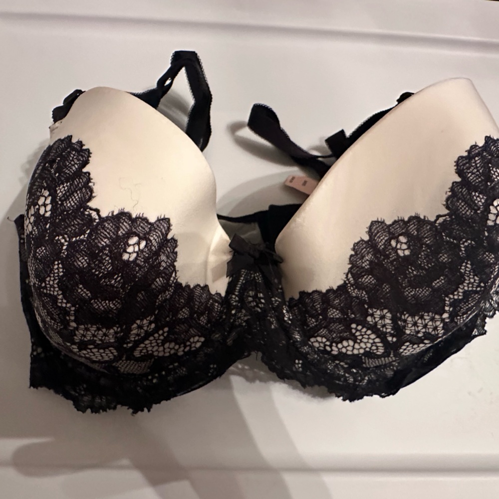 Victoria secret Lighty lined Demi dream angels